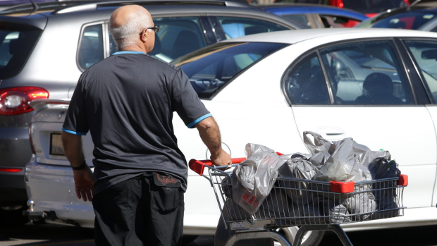 Article image for ROSS AND JOHN’S JURY: Should plastic bags be banned in supermarkets?