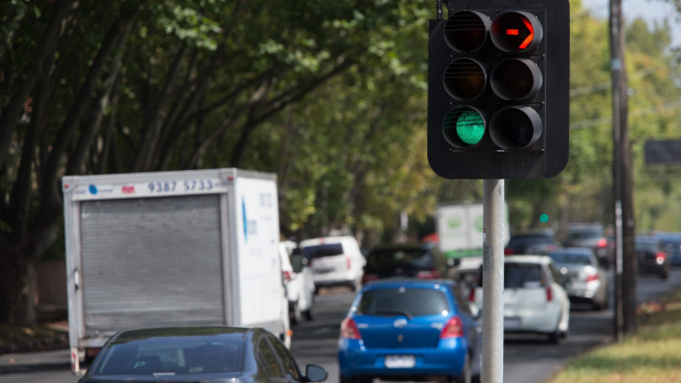 Article image for Justin and Kate discover how traffic lights operate in Victoria