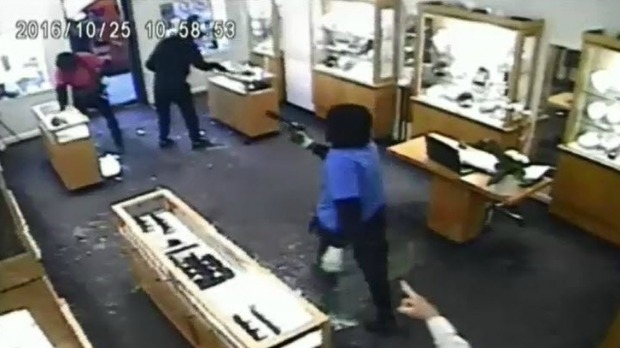 Article image for Toorak jewellery store the target of brazen armed robbery