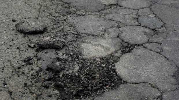 Article image for Western Victoria unhappy to miss out on road funding