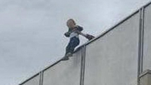 Article image for Senior Constable interviewed after baby held over Cremorne balcony on Melbourne Cup day