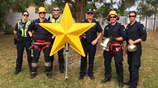 Article image for Man steals Christmas star and places it on a tree in his backyard at Kerang