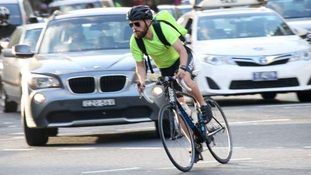 Article image for Cyclists recording cars’ overtaking distance with black boxes