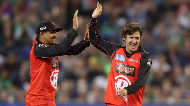 Article image for Brad Hogg not expecting national call-up, full of praise for Melbourne cricket fans
