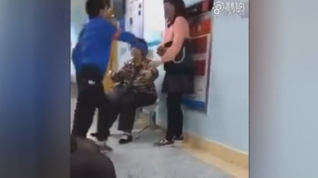 Article image for 10-year-old Chinese boy attacks his mother after she wouldn’t give him his phone