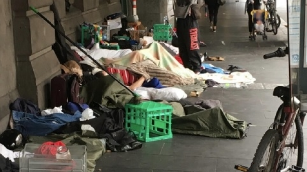 Article image for Neil Mitchell speaks with homeless woman sleeping outside Flinders Street Station