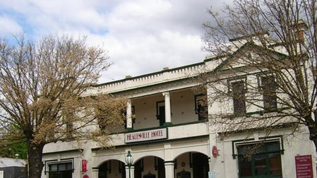 Article image for Pub Of The Week review: Tony Leonard visits the Healesville Hotel