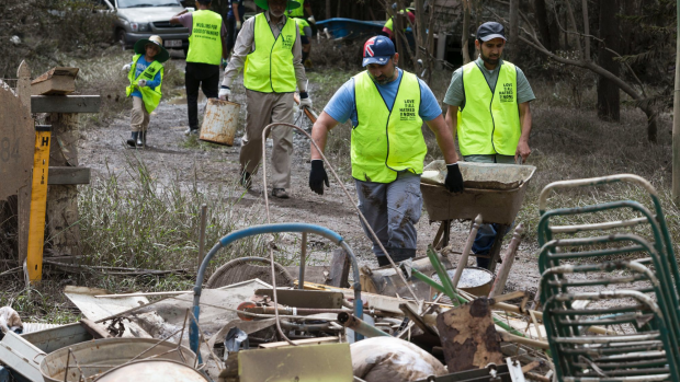 Article image for 20 Victorian personnel to fly to QLD to assist in wake of floods