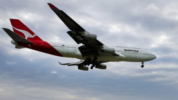 Article image for Investigation into Hong Kong flight that left 15 Qantas passengers injured