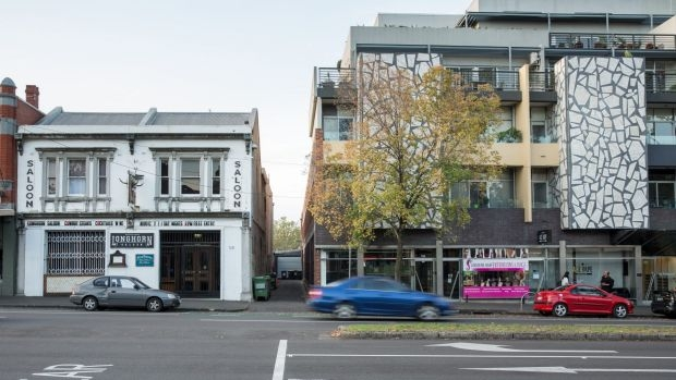 Article image for Carlton’s ‘steak stink’ pub closure only the start of problems: expert