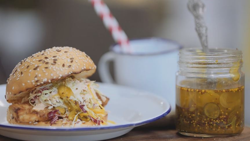 Article image for RECIPE: Tobie Puttock’s Spicy Chicken Sandwich with Slaw
