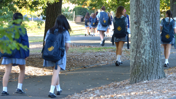 Article image for Fewer kids are walking or cycling to school