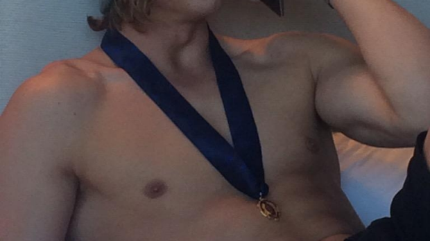 Article image for (Topless) Nat Fyfe gives everyone hope