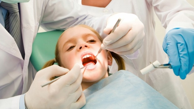 Article image for Victorian children, as young as 18 months, having rotten teeth pulled out