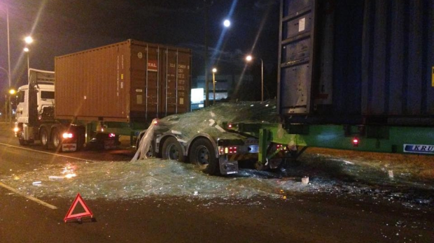 Article image for Glass shatters across Geelong Rd, West Footscray