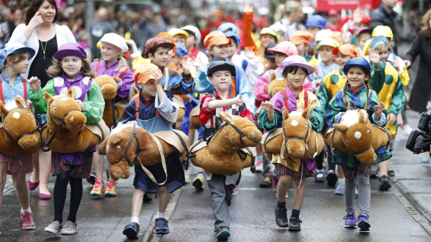 Article image for Showers expected for Melbourne Cup parade
