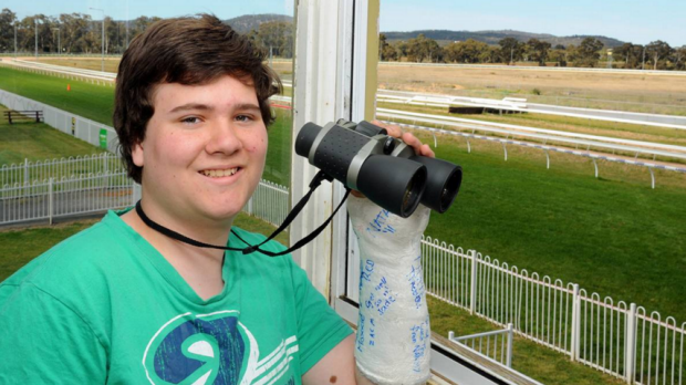 Article image for Phantom Call: Teenage caller Travis Noonan calls the Melbourne Cup