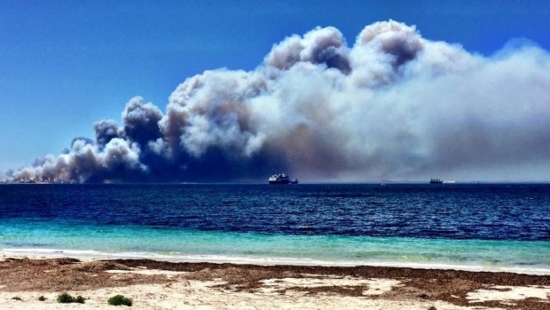 Article image for Four people dead as bushfire burns near Esperance, Western Australia