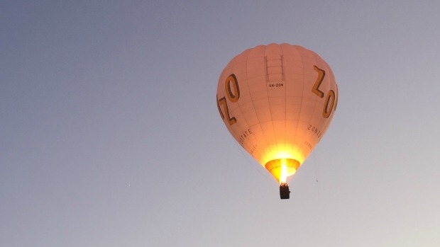 Article image for Balloon Buffoon: 3AW producer Katie Dower brought to tears by Melbourne’s beauty