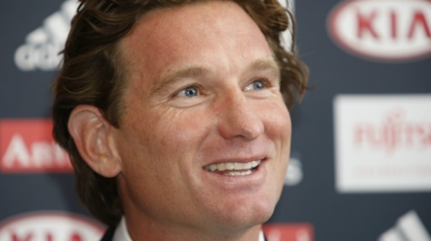 Article image for Matthew Lloyd says James Hird and Essendon ‘need space’ from each other