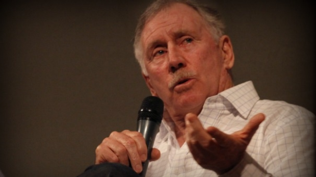 Article image for Ian Chappell goes the extra mile with radio interview on 3AW
