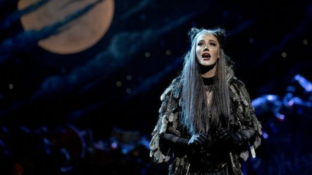 Article image for Darren James defends Delta Goodrem’s performance in ‘Cats’