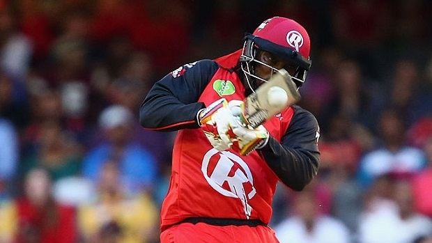 Article image for Brutal Renegades batting blows Hurricanes away in Hobart
