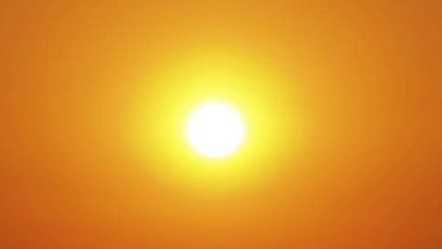 Article image for Melbourne swelters through hottest March night on record