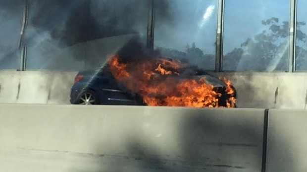 Article image for WATCH: Car fire on the Monash