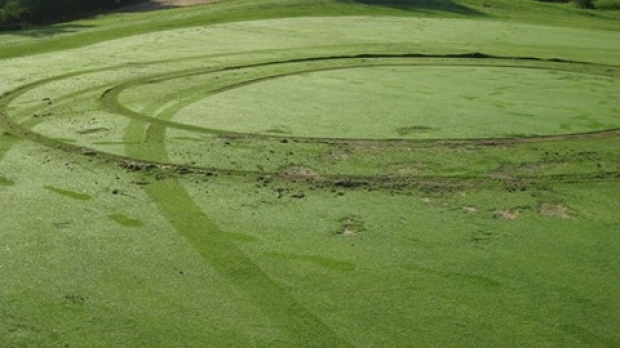 Article image for Hoons have performed ‘wheelies’ on the green at the Lakes Entrance Golf Club