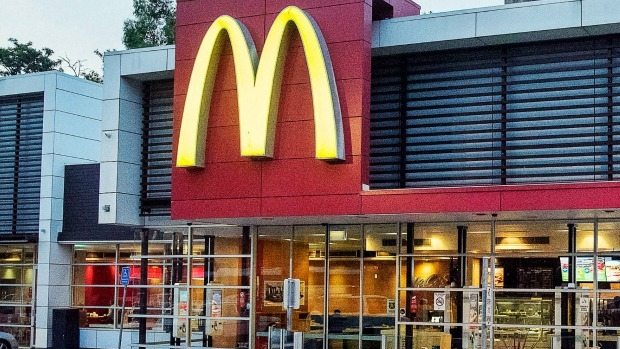 Article image for Union rejects claims McDonald’s workers are being short-changed