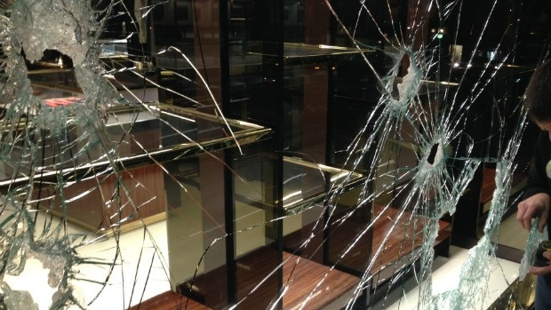 Article image for Prada and Gucci handbags stolen during brazen Collins Street robbery