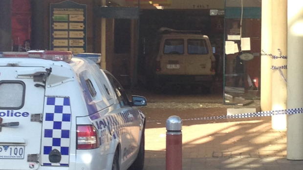 Article image for Police investigating jewellery store ram raid at Glen Waverley