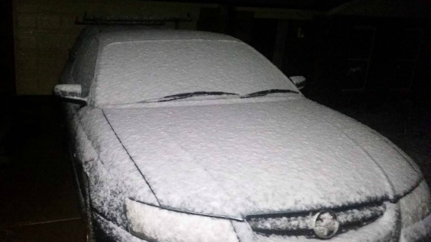 Article image for PICTURES: Snow falls across Victoria, as state hit by winter blast