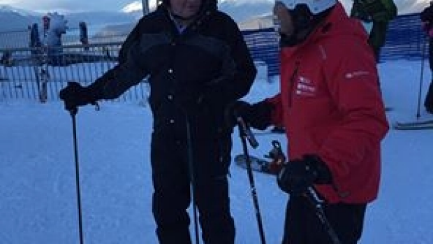 Article image for Denis Walter goes skiing for the first time in Queenstown New Zealand
