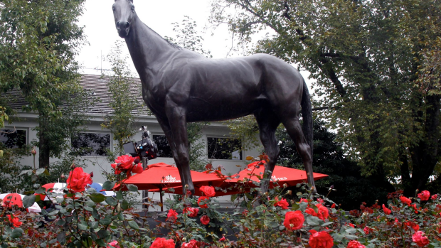 Article image for Phar Lap can be visited for free to celebrate his 90th birthday