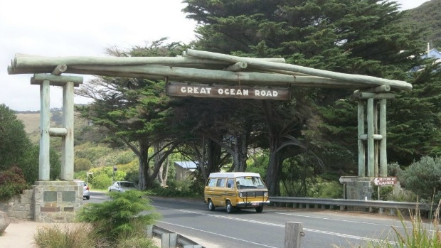 Article image for Former Geelong Mayor Keith Fagg leading push for tolls on Great Ocean Road