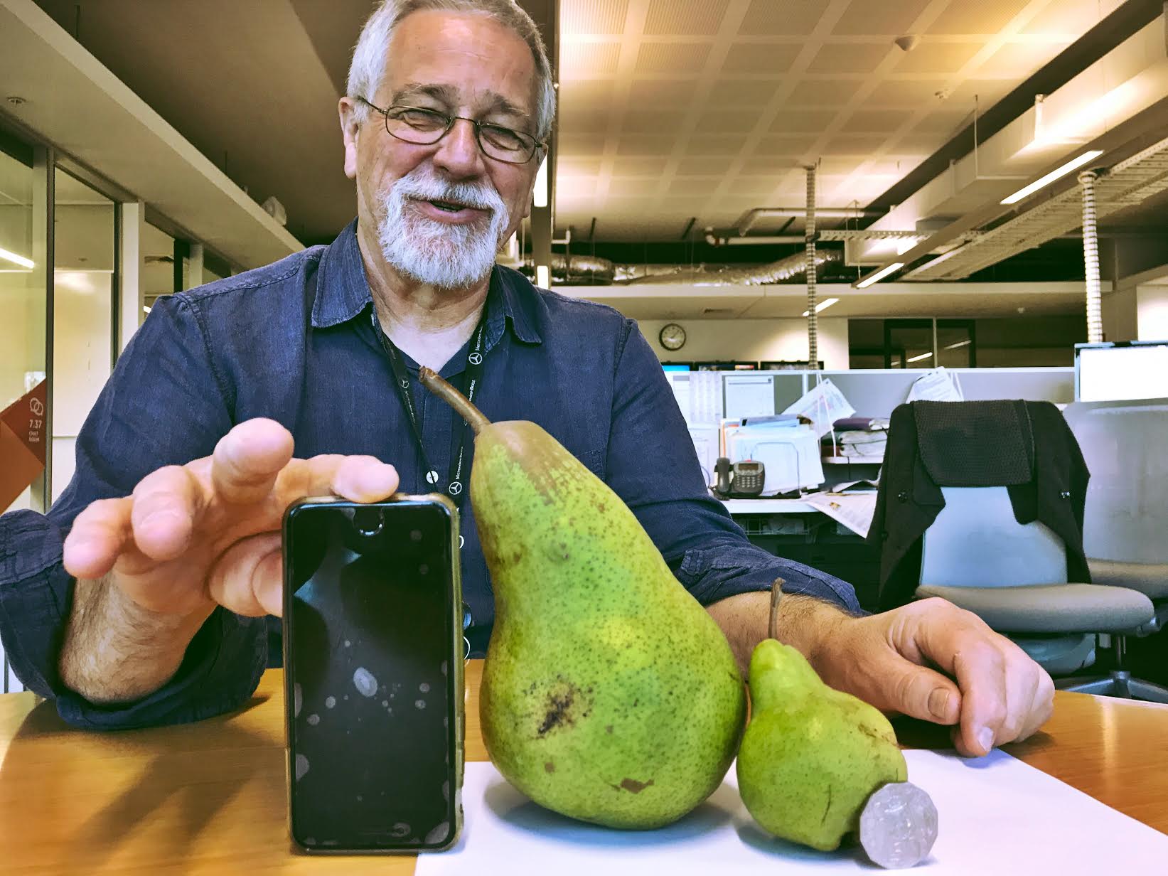 Article image for Oversized fruit: Has Neil stumbled across a trend?