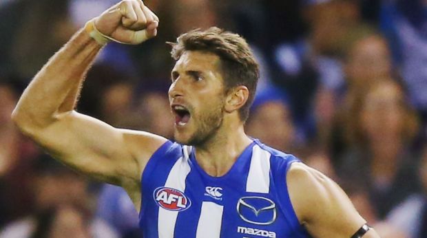 Article image for North Melbourne survives mighty scare to beat Carlton by 17 points