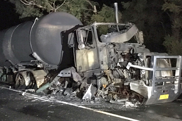 Article image for Catastrophic Tyabb crash: One dead, road could be closed for days