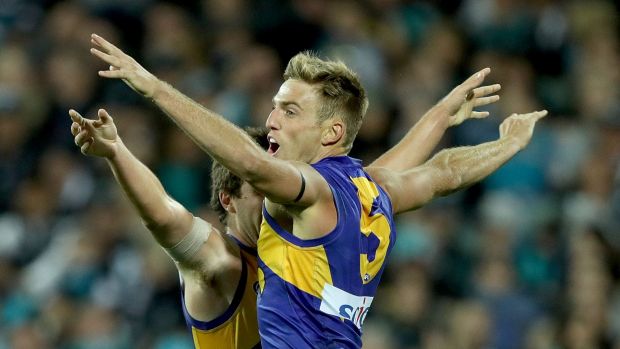Article image for Eagles coast past Cats for vital win