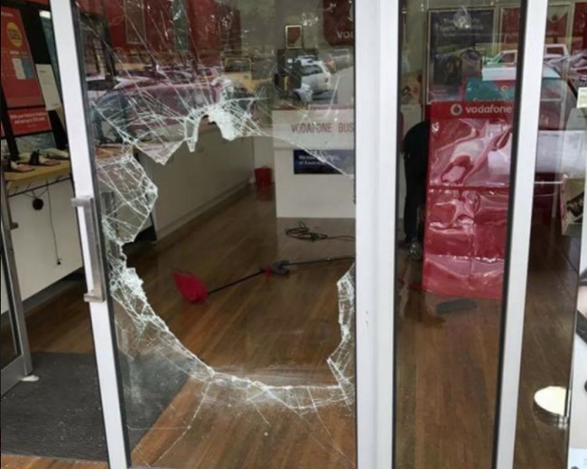 Article image for Lynbrook phone store smashed into, robbed