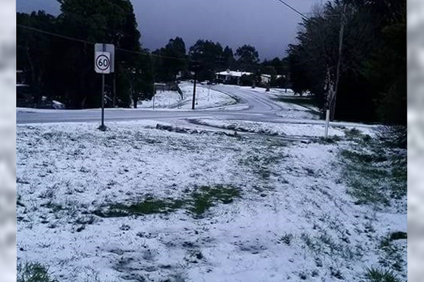 Article image for Spring snow: Victoria is freezing and turning white