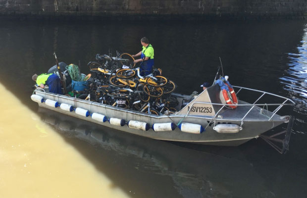 Article image for Dozens of oBikes being pulled from the Yarra