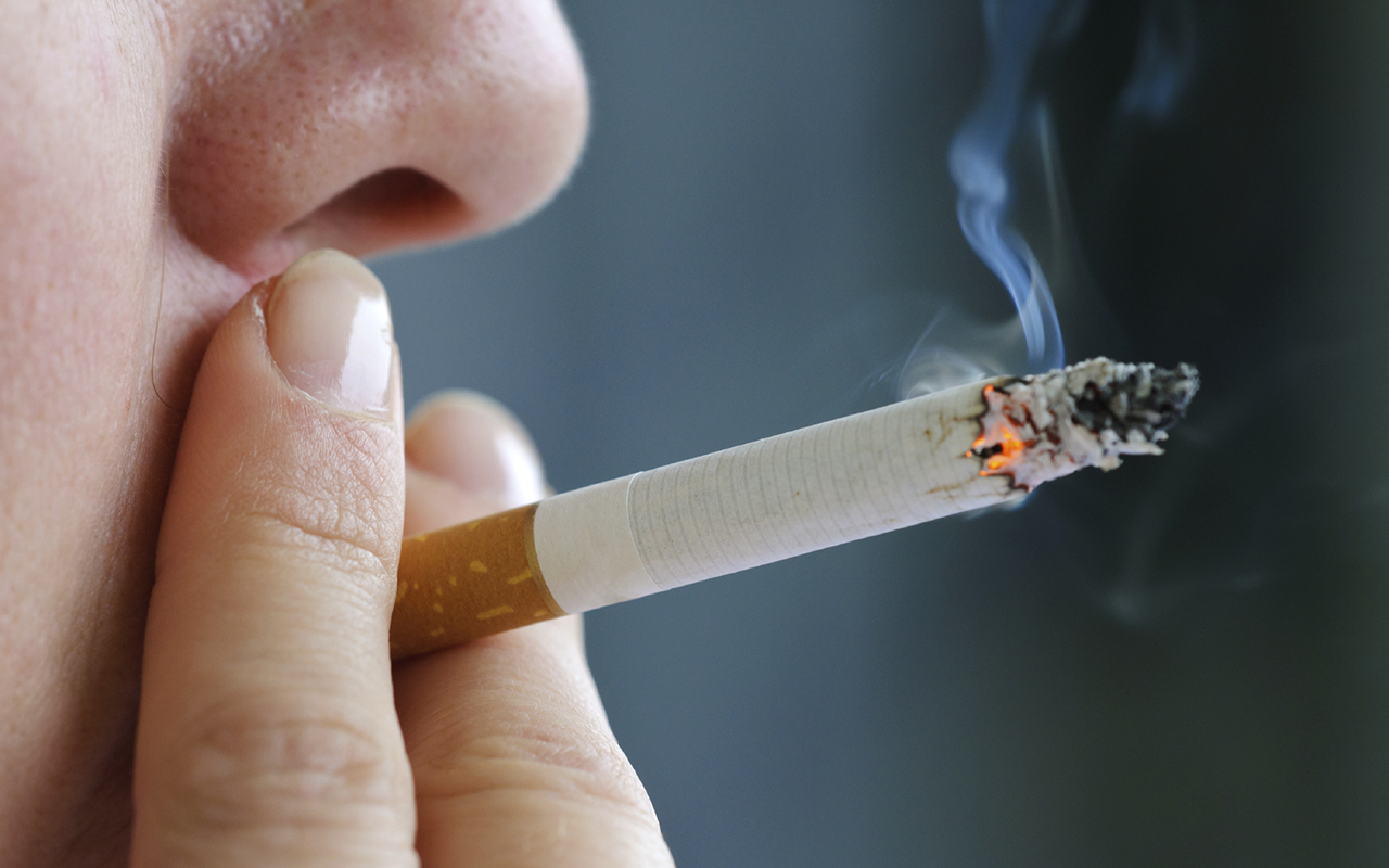 Article image for Calls to raise the legal age of cigarette purchases to 21