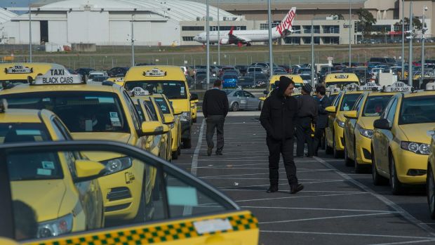 Article image for One in four taxi drivers at Melbourne Airport fined for refusing short trips