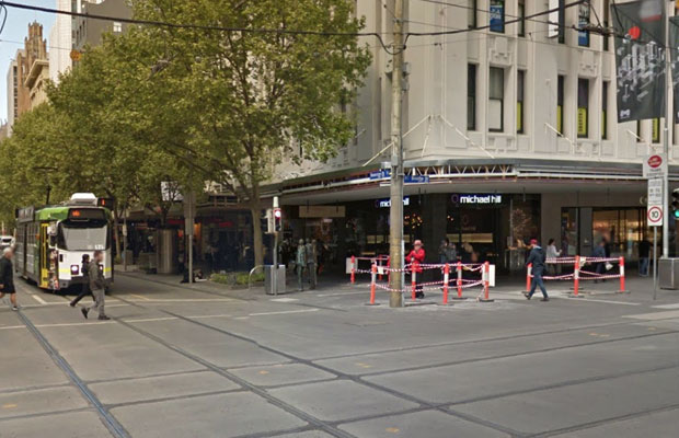 Article image for CBD jewellery store robbed in brazen fashion