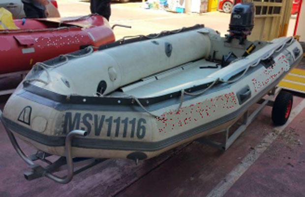 Article image for Police hunt for stolen rescue boat … but what colour is it?