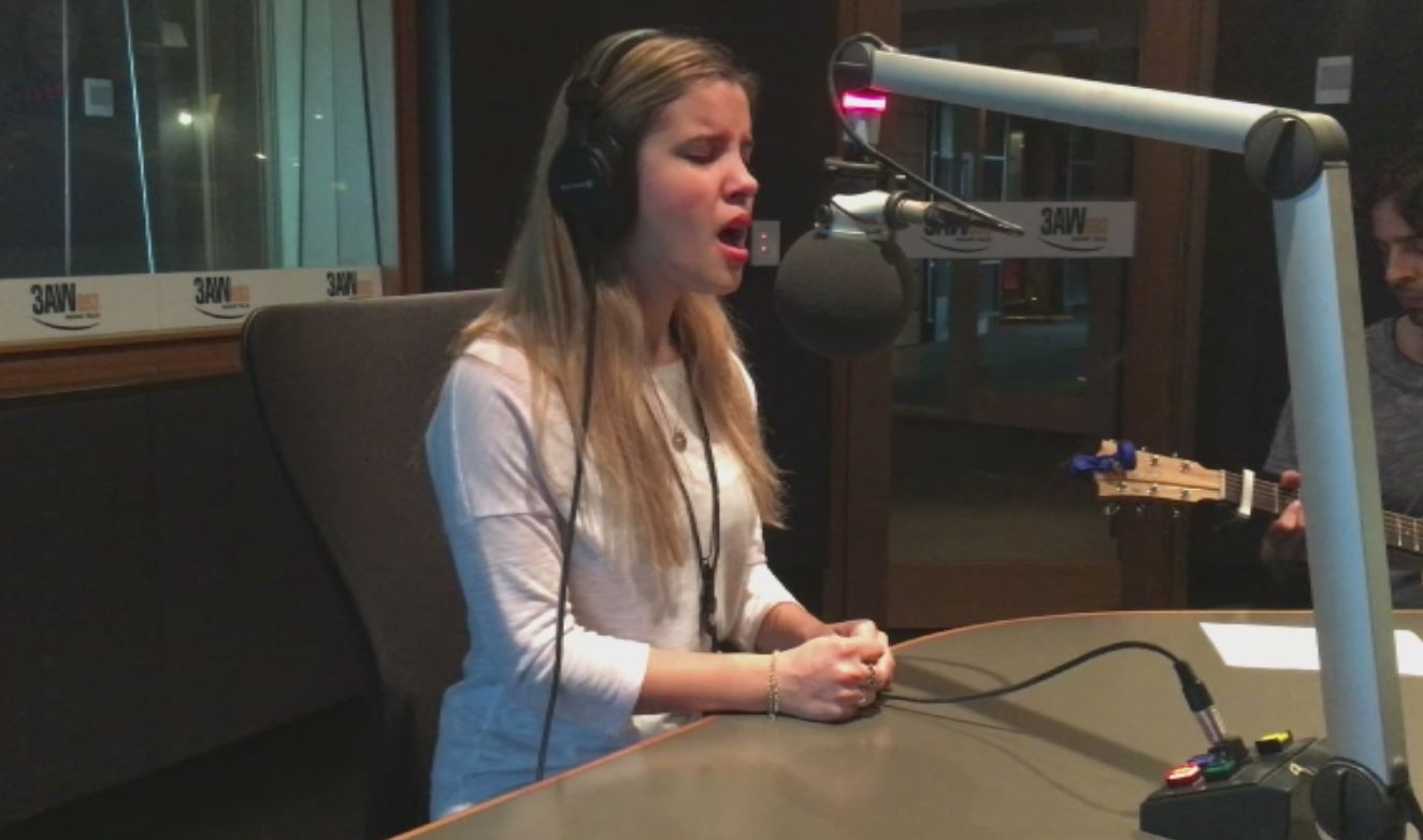 Article image for Rachael Leahcar performs her new song in the 3AW studio