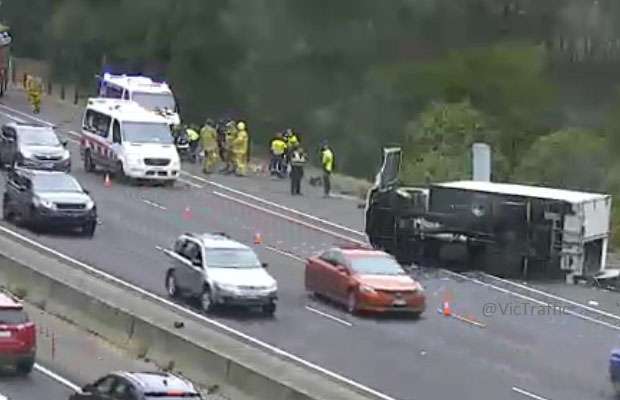 Article image for Truck rollover shuts Eastern Freeway